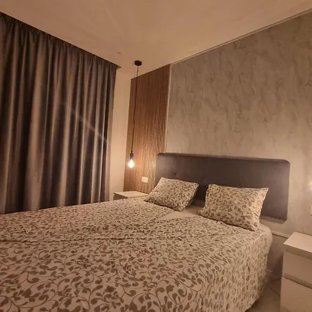 Casa Palmera 2 Only 150 Meters To The Beach, Heated Pool, Wifi, Sat-tv, Terrace, Location, Washing Machine Lägenhet *