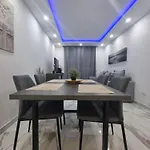 Apartmán Casa Palmera 2 Only 150 Meters To The Beach, Heated Pool, Wifi, Sat-tv, Terrace, Location, Washing Machine Playa de las Americas (Tenerife)
