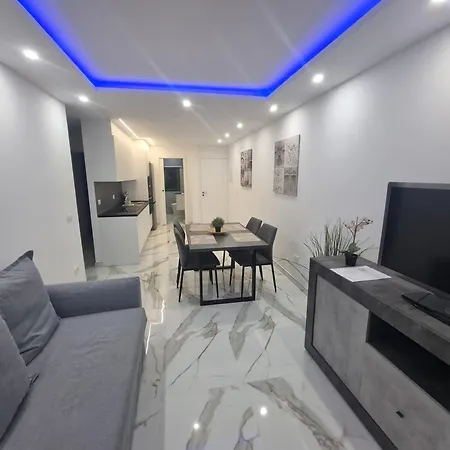 Casa Palmera 2 Only 150 Meters To The Beach, Heated Pool, Wifi, Sat-tv, Terrace, Location, Washing Machine Playa de las Americas (Tenerife)