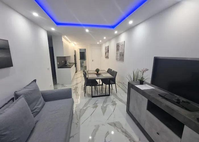 Casa Palmera 2 Only 150 Meters To The Beach, Heated Pool, Wifi, Sat-tv, Terrace, Location, Washing Machine Playa de las Americas (Tenerife)