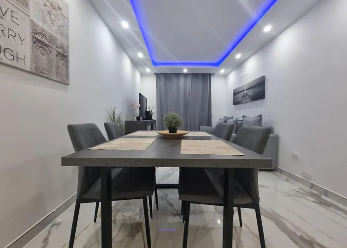 Apartman Casa Palmera 2 Only 150 Meters To The Beach, Heated Pool, Wifi, Sat-tv, Terrace, Location, Washing Machine Playa de las Américas