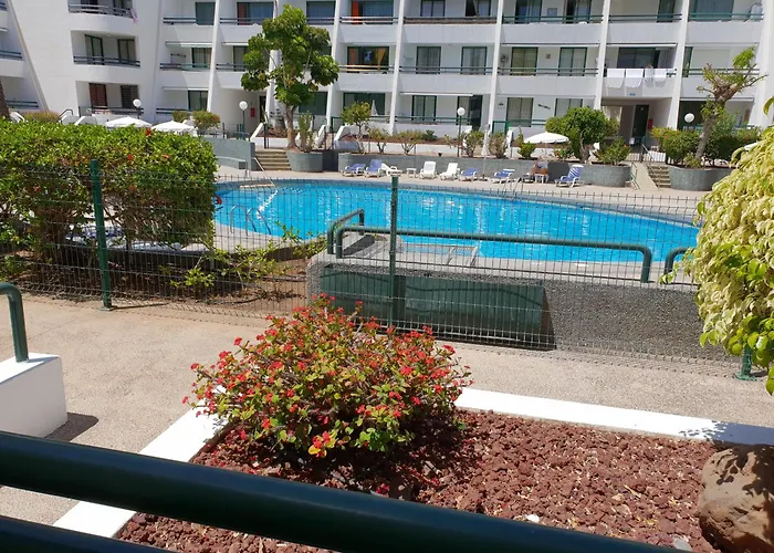 Apartman Casa Palmera 2 Only 150 Meters To The Beach, Heated Pool, Wifi, Sat-tv, Terrace, Location, Washing Machine