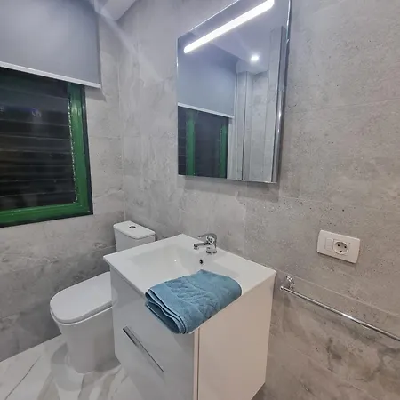 Casa Palmera 2 Only 150 Meters To The Beach, Heated Pool, Wifi, Sat-tv, Terrace, Location, Washing Machine *