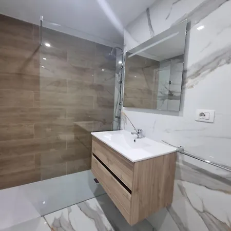 Casa Palmera 2 Only 150 Meters To The Beach, Heated Pool, Wifi, Sat-tv, Terrace, Location, Washing Machine *